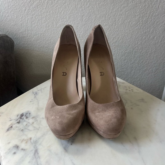 UNISA suede round toe platform pump - Picture 3 of 3